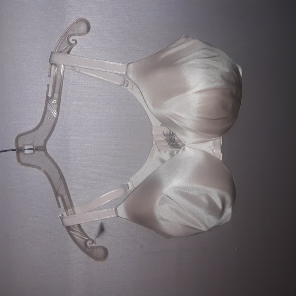 Bali Women's White Bra 4 hooks in 3 rows - 38DD
